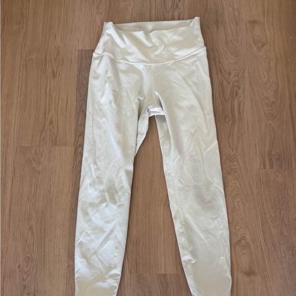Alo Cream Activewear Leggings - Picture 2 of 5
